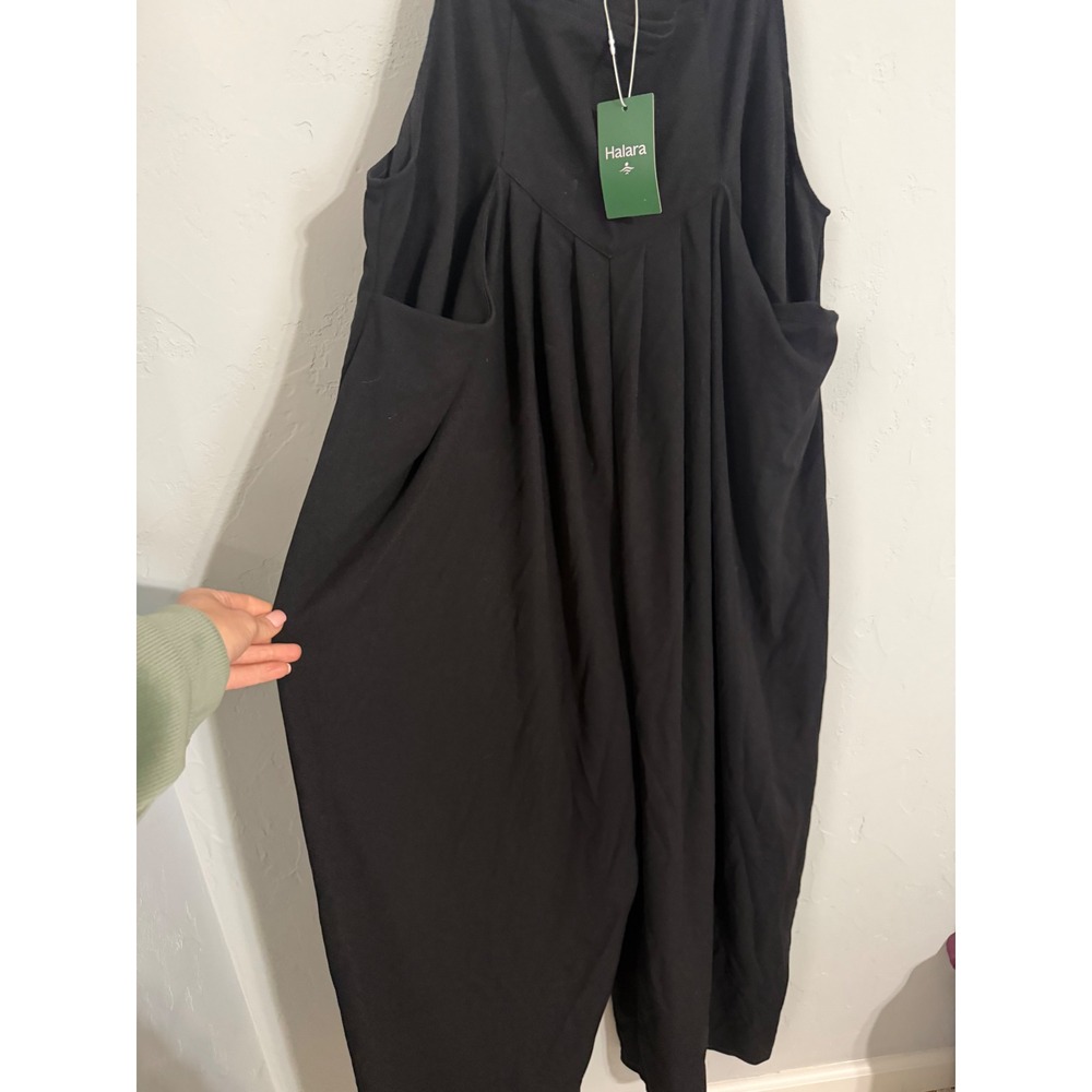 HALARA Black Sleeveless Jumpsuit Romper with Pockets - Picture 3 of 4